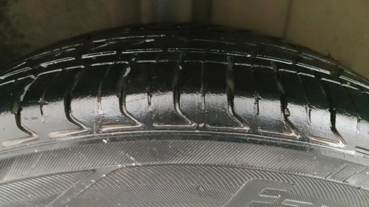 2014 Toyota Etios G, Petrol, Manual, 1,15,972 km, Right Rear Tyre Tread