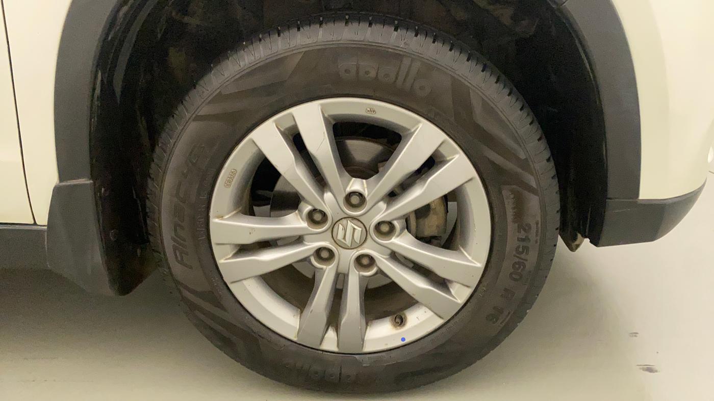 2016 Maruti Vitara Brezza ZDI PLUS, Diesel, Manual, 59,256 km, Right Front Wheel