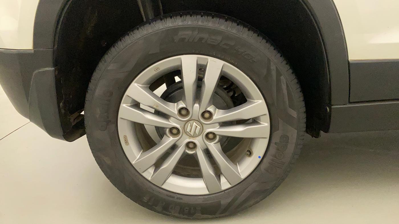 2016 Maruti Vitara Brezza ZDI PLUS, Diesel, Manual, 59,256 km, Right Rear Wheel