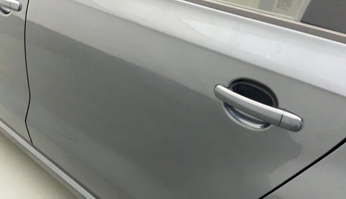 2015 Volkswagen Vento HIGHLINE PETROL AT, Petrol, Automatic, 79,764 km, Rear left door - Slightly dented