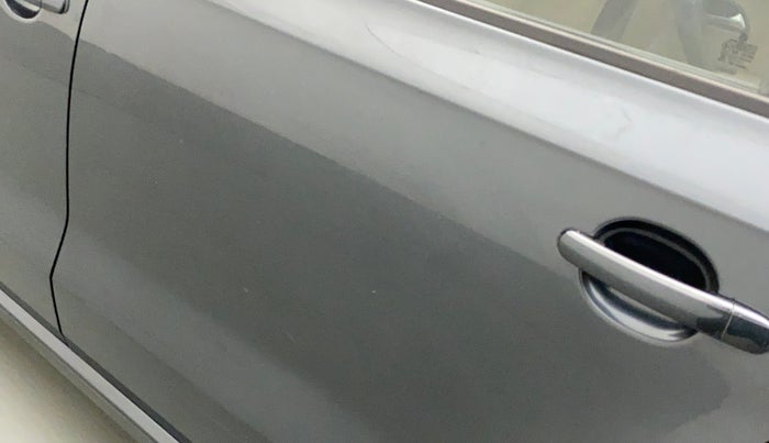 2015 Volkswagen Vento HIGHLINE PETROL AT, Petrol, Automatic, 79,764 km, Rear left door - Minor scratches