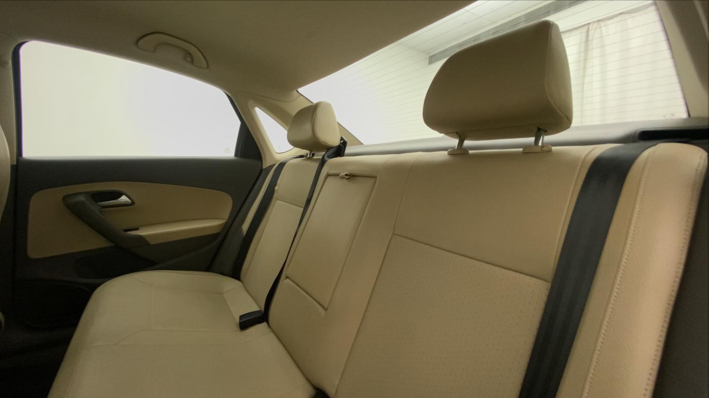 2015 Volkswagen Vento HIGHLINE PETROL AT, Petrol, Automatic, 79,764 km, Right Side Rear Door Cabin