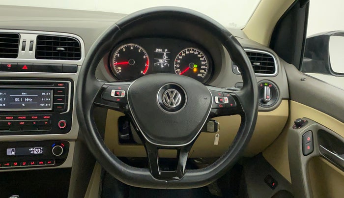 2015 Volkswagen Vento HIGHLINE PETROL AT, Petrol, Automatic, 79,764 km, Steering Wheel Close Up