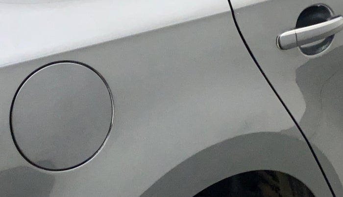 2015 Volkswagen Vento HIGHLINE PETROL AT, Petrol, Automatic, 79,764 km, Right quarter panel - Slightly dented