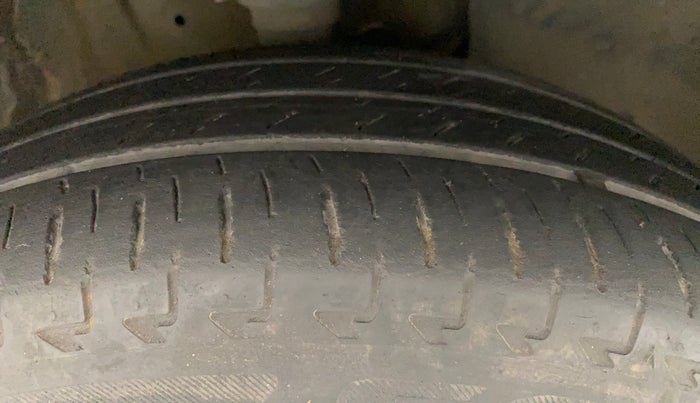 2021 Maruti IGNIS DELTA 1.2 AMT, Petrol, Automatic, 31,951 km, Right Front Tyre Tread