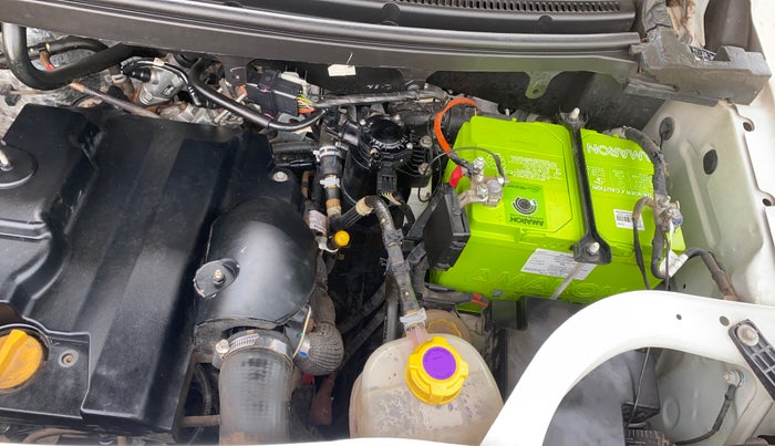 2019 Mahindra TUV300 T10, Diesel, Manual, 46,232 km, Engine View - Left