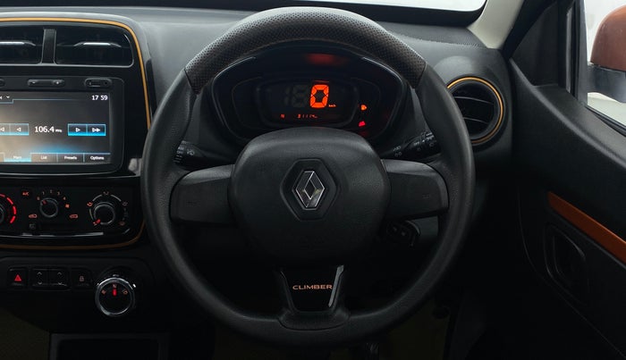 2017 Renault Kwid CLIMBER 1.0 AT, Petrol, Automatic, 31,258 km, Steering Wheel Close Up