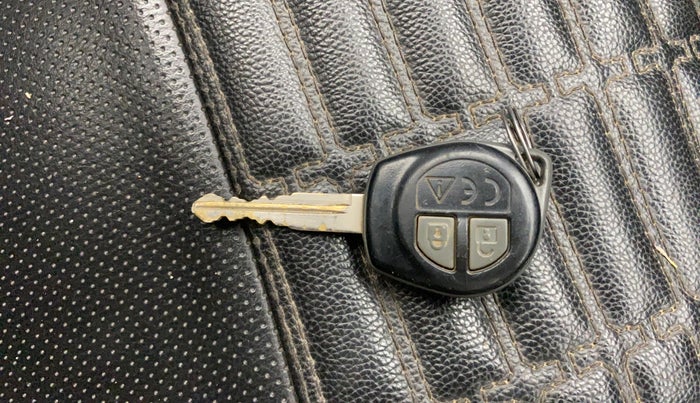 2019 Maruti S PRESSO VXI+, Petrol, Manual, 98,850 km, Key Close Up