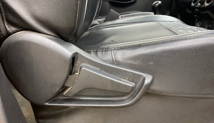 2019 Maruti S PRESSO VXI+, Petrol, Manual, 98,850 km, Driver Side Adjustment Panel