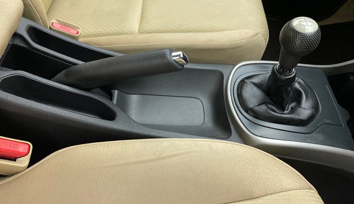 2017 Honda City 1.5L I-VTEC V MT, Petrol, Manual, 53,456 km, Gear Lever