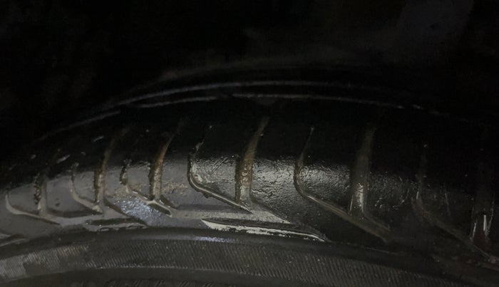 2020 Tata NEXON XM SUNROOF PETROL, Petrol, Manual, 62,340 km, Left Front Tyre Tread