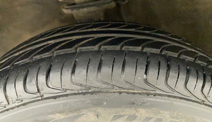 2012 Maruti Alto 800 LXI, Petrol, Manual, 25,076 km, Left Front Tyre Tread