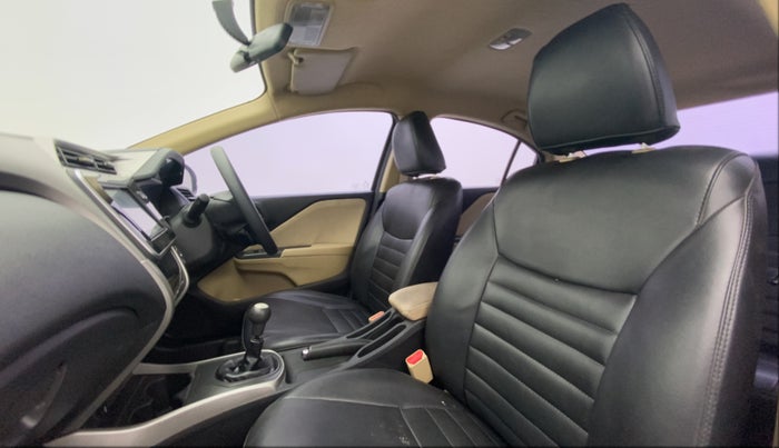 2017 Honda City V MT PETROL, Petrol, Manual, 81,879 km, Right Side Front Door Cabin