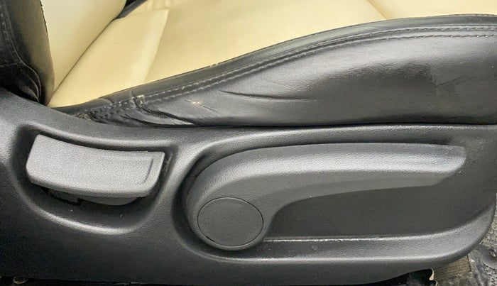 2019 Hyundai Verna 1.6 CRDI SX + AT, Diesel, Automatic, 47,152 km, Driver Side Adjustment Panel
