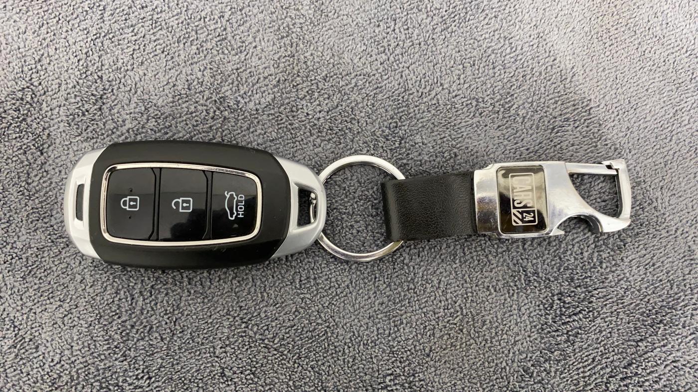 2019 Hyundai Verna 1.6 CRDI SX + AT, Diesel, Automatic, 47,152 km, Key Close Up