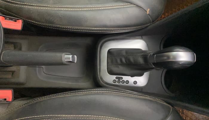 2022 Volkswagen Vento HIGHLINE PLUS 1.0L TSI AT, Petrol, Automatic, 79,093 km, Gear Lever