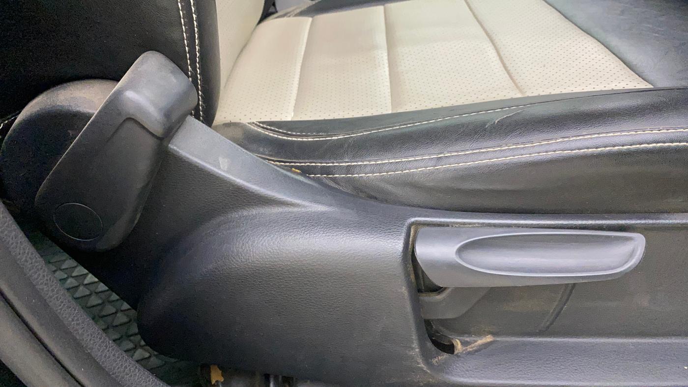 2022 Volkswagen Vento HIGHLINE PLUS 1.0L TSI AT, Petrol, Automatic, 79,093 km, Driver Side Adjustment Panel