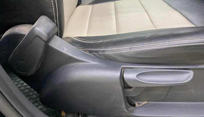 2022 Volkswagen Vento HIGHLINE PLUS 1.0L TSI AT, Petrol, Automatic, 79,093 km, Driver Side Adjustment Panel