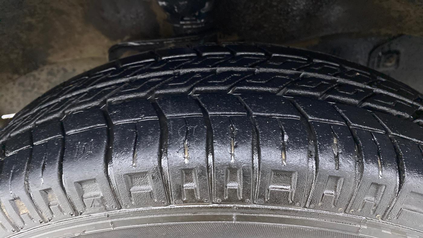 2021 Maruti Eeco 5 STR WITH AC PLUSHTR, Petrol, Manual, 9,365 km, Left Front Tyre Tread