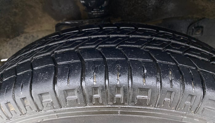 2021 Maruti Eeco 5 STR WITH AC PLUSHTR, Petrol, Manual, 9,365 km, Left Front Tyre Tread