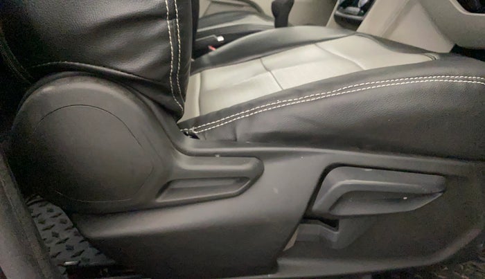 2022 Tata Tiago XZ PLUS CNG, CNG, Manual, 82,951 km, Driver Side Adjustment Panel