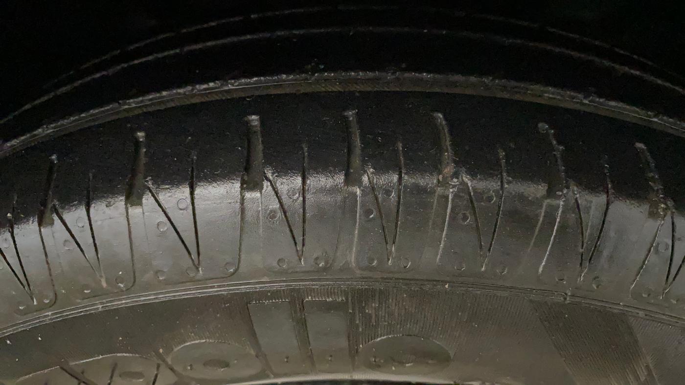 2022 Tata Tiago XZ PLUS CNG, CNG, Manual, 82,951 km, Right Front Tyre Tread