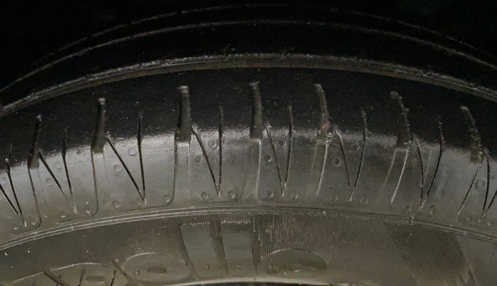 2022 Tata Tiago XZ PLUS CNG, CNG, Manual, 82,951 km, Right Front Tyre Tread