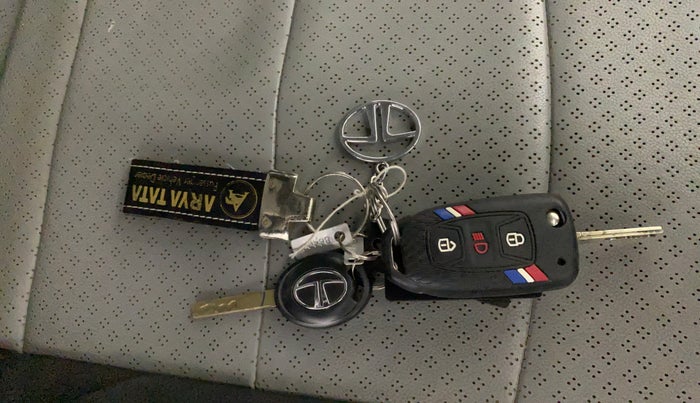 2022 Tata Tiago XZ PLUS CNG, CNG, Manual, 82,951 km, Key Close Up