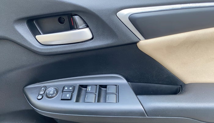 2020 Honda Jazz 1.2L I-VTEC VX, Petrol, Manual, 13,298 km, Driver Side Door Panels Control