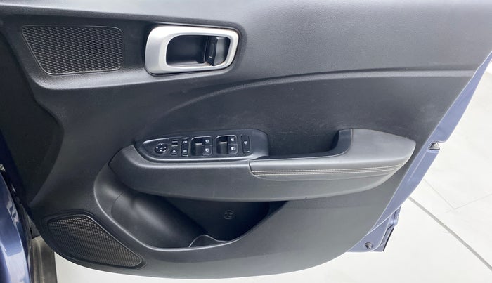 2020 Hyundai VENUE SX (O) 1.5 CRDI, Diesel, Manual, 53,131 km, Driver Side Door Panels Control