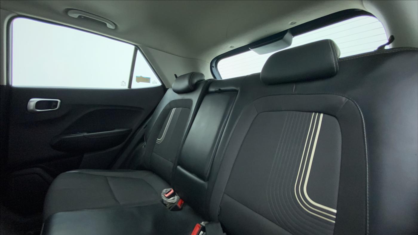 2020 Hyundai VENUE SX (O) 1.5 CRDI, Diesel, Manual, 53,131 km, Right Side Rear Door Cabin