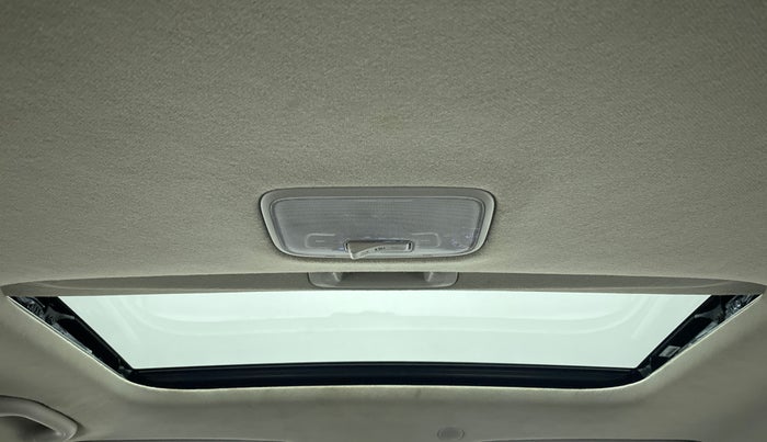 2020 Hyundai VENUE SX (O) 1.5 CRDI, Diesel, Manual, 53,131 km, Moonroof/ Sunroof