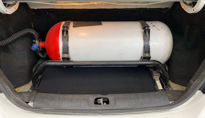 2021 Maruti Swift Dzire TOUR S-CNG (O), CNG, Manual, 76,452 km, Boot Inside