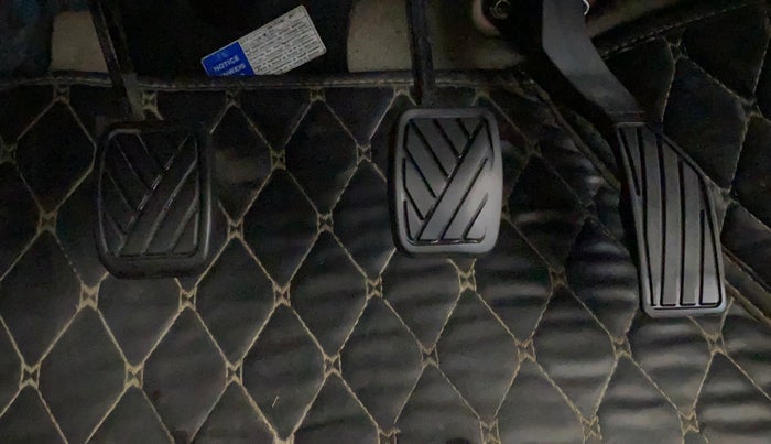 2021 Maruti Swift Dzire TOUR S-CNG (O), CNG, Manual, 76,452 km, Pedals