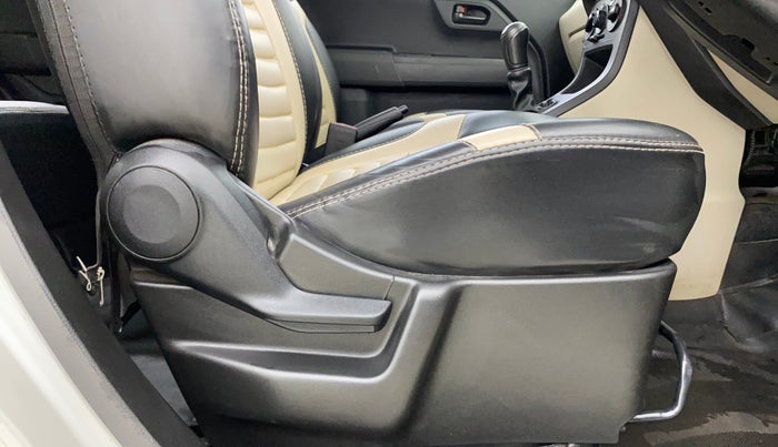 2021 Maruti New Wagon-R LXI CNG (O) 1.0, CNG, Manual, 64,908 km, Driver Side Adjustment Panel