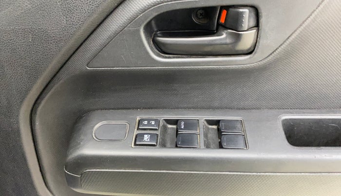 2021 Maruti New Wagon-R LXI CNG (O) 1.0, CNG, Manual, 64,908 km, Driver Side Door Panels Control