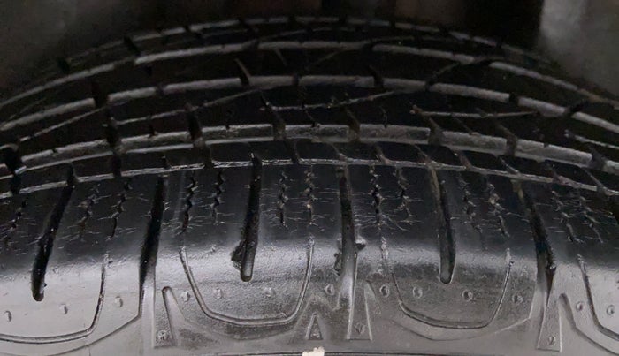 2018 Jeep Compass LIMITED O 1.4 AT, Petrol, Automatic, 25,954 km, Left Front Tyre Tread