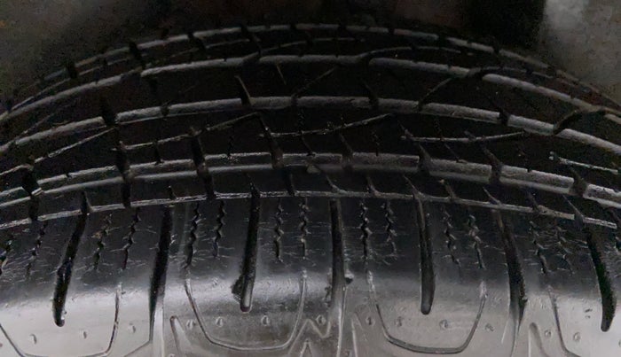 2018 Jeep Compass LIMITED O 1.4 AT, Petrol, Automatic, 25,954 km, Right Front Tyre Tread