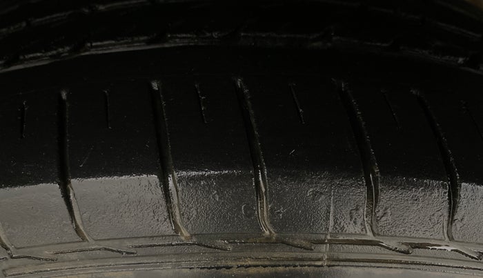 2020 MG HECTOR SHARP 2.0 DIESEL, Diesel, Manual, 1,27,421 km, Left Front Tyre Tread