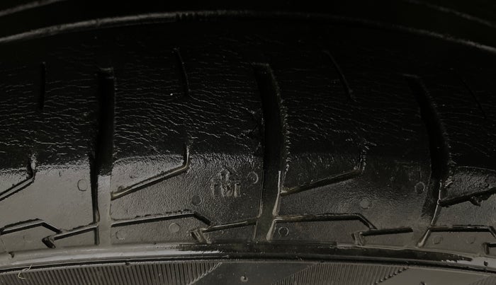 2020 MG HECTOR SHARP 2.0 DIESEL, Diesel, Manual, 1,27,421 km, Right Front Tyre Tread