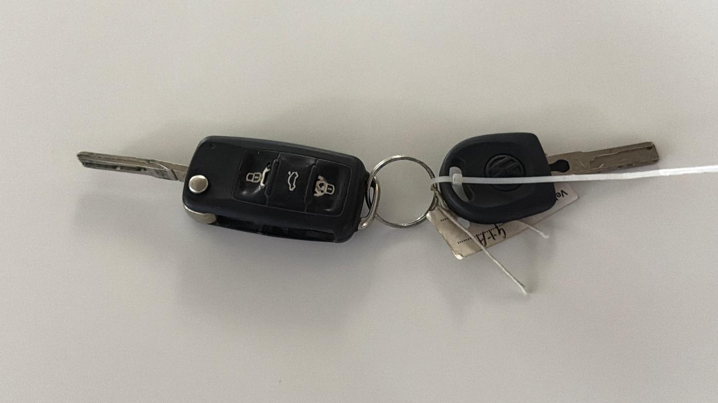 2015 Volkswagen Polo COMFORTLINE 1.2L, Petrol, Manual, 82,772 km, Key Close Up