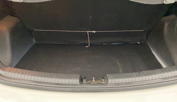 2014 Hyundai Grand i10 SPORTZ 1.2 KAPPA VTVT, Petrol, Manual, 63,329 km, Boot Inside