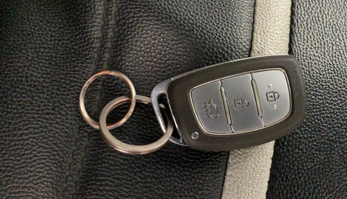 2014 Hyundai Grand i10 SPORTZ 1.2 KAPPA VTVT, Petrol, Manual, 63,329 km, Key Close Up