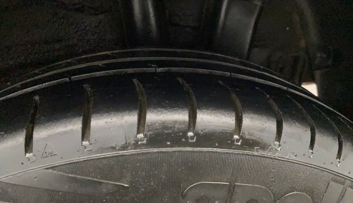 2014 Hyundai Grand i10 SPORTZ 1.2 KAPPA VTVT, Petrol, Manual, 63,329 km, Left Rear Tyre Tread