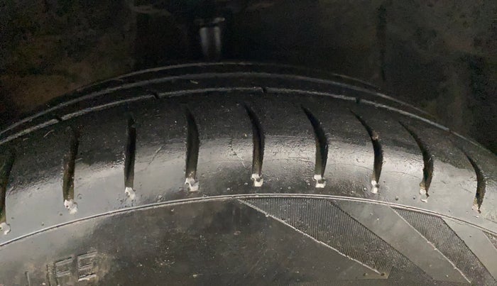 2014 Hyundai Grand i10 SPORTZ 1.2 KAPPA VTVT, Petrol, Manual, 63,329 km, Right Front Tyre Tread