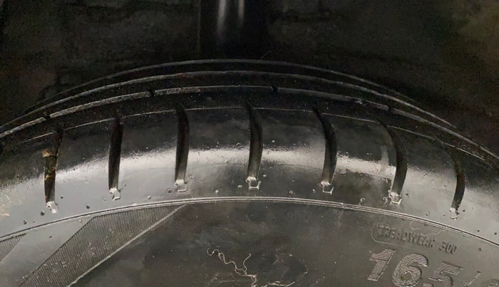 2014 Hyundai Grand i10 SPORTZ 1.2 KAPPA VTVT, Petrol, Manual, 63,329 km, Right Rear Tyre Tread