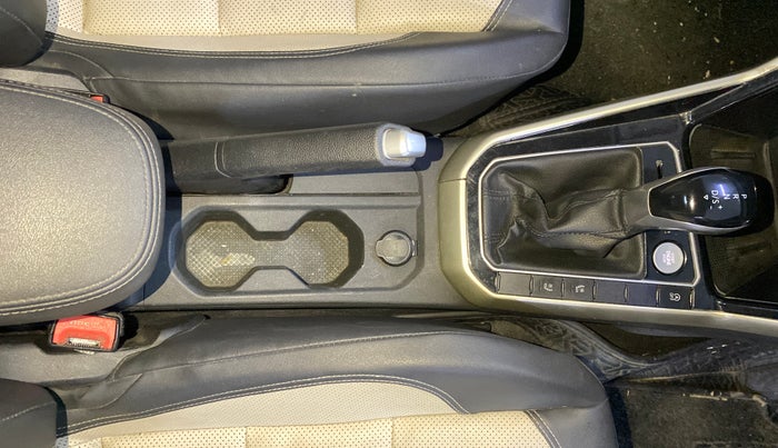 2023 Volkswagen VIRTUS TOPLINE TSI 1.0 AT, Petrol, Automatic, 74,418 km, Gear Lever