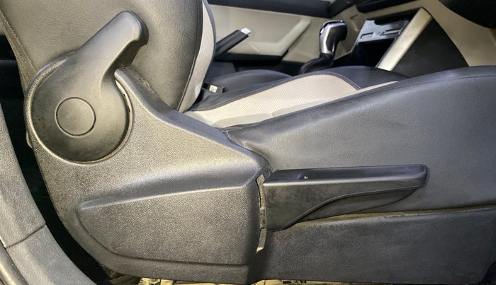 2023 Volkswagen VIRTUS TOPLINE TSI 1.0 AT, Petrol, Automatic, 74,418 km, Driver Side Adjustment Panel