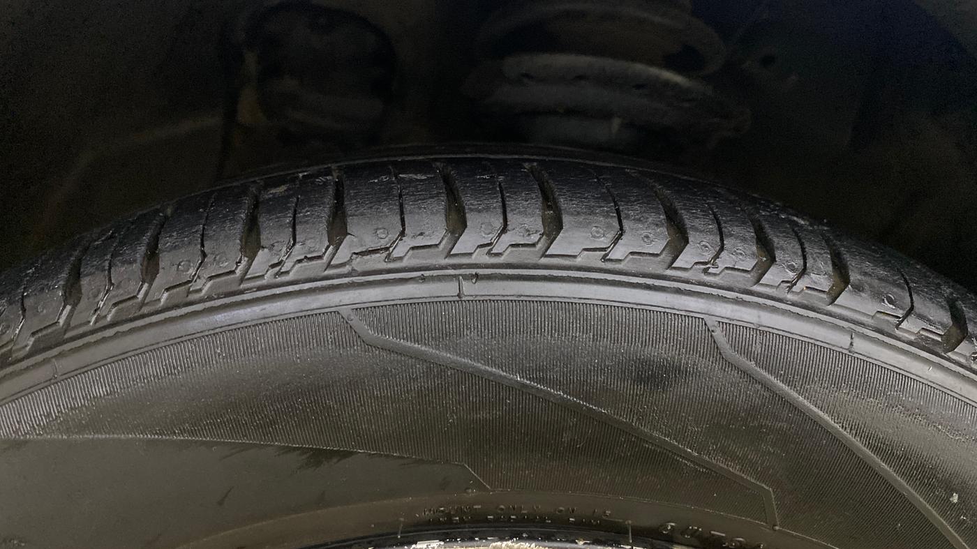 2014 Hyundai Xcent SX 1.2 (O), Petrol, Manual, 64,179 km, Left Front Tyre Tread