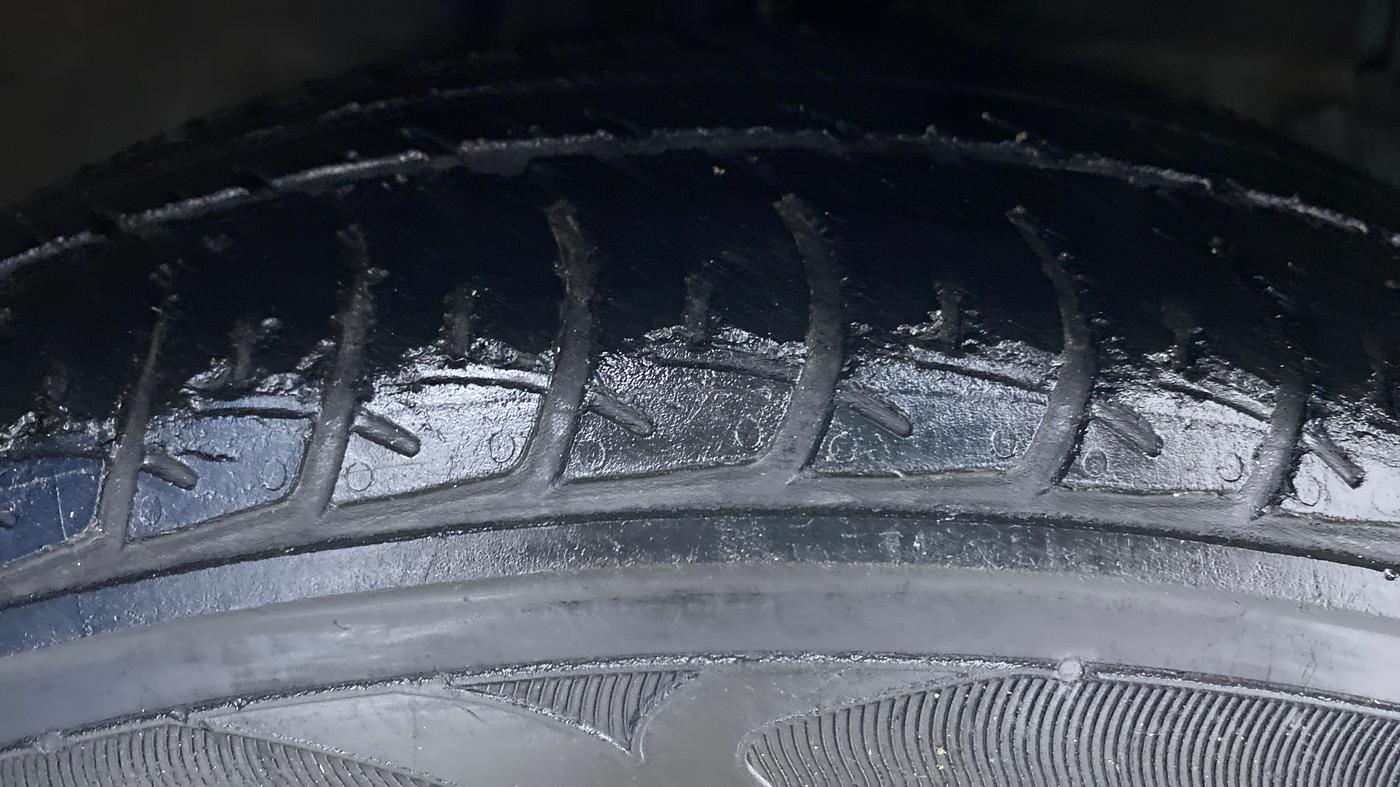 2015 Maruti Celerio VXI d, Petrol, Manual, 24,063 km, Right Front Tyre Tread